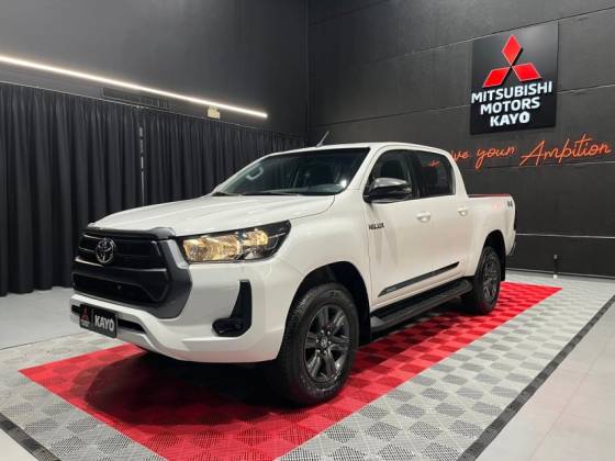 TOYOTA HILUX 2.8 D-4D TURBO DIESEL CD GR-S 4X4 AUTOMÁTICO